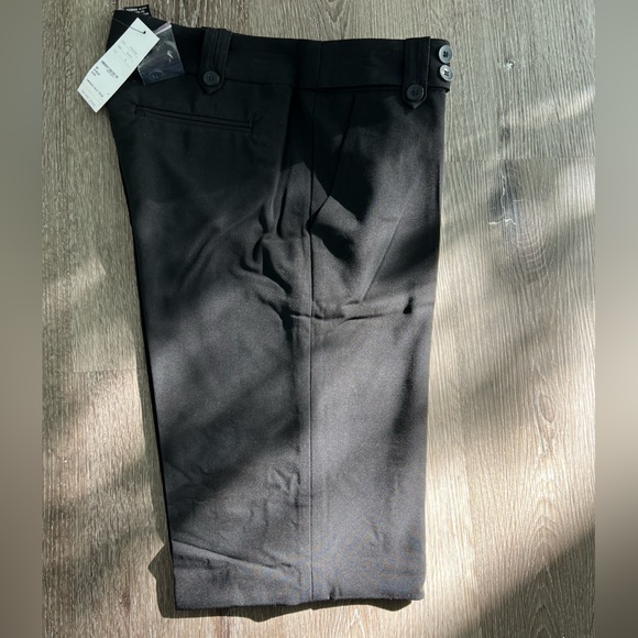 Vertigo ✨ Black, Mid Rise Bermuda Shorts 🖤 - Picture 4 of 8